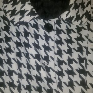 Hound tooth swing coat